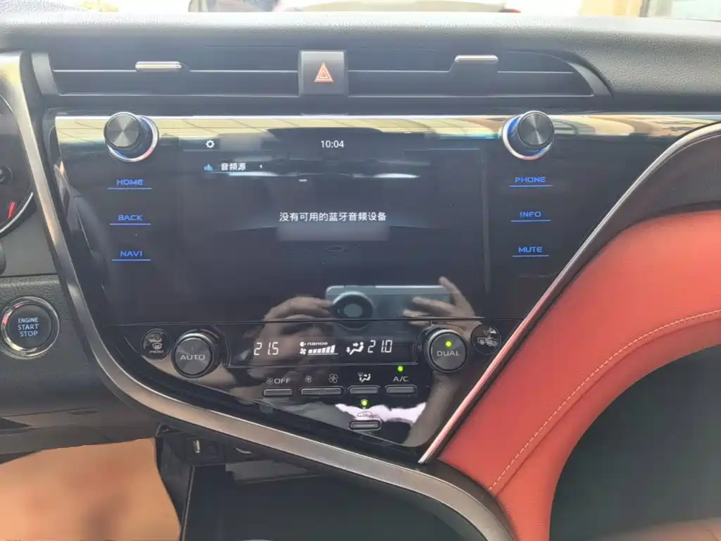 Toyota Camry 2019 — фото 10