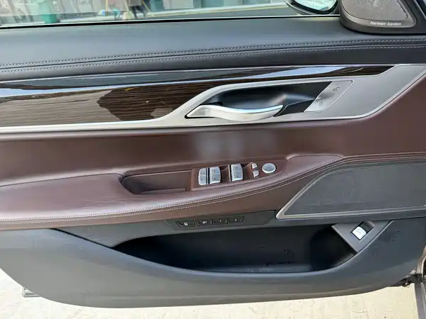 BMW 7 Series 2019