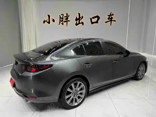 Mazda 3 Axela 2022