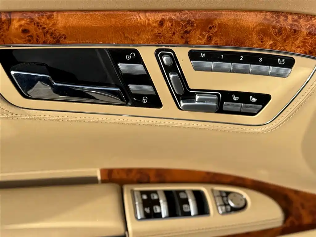 Mercedes-Benz S-Class 2011 — фото 30