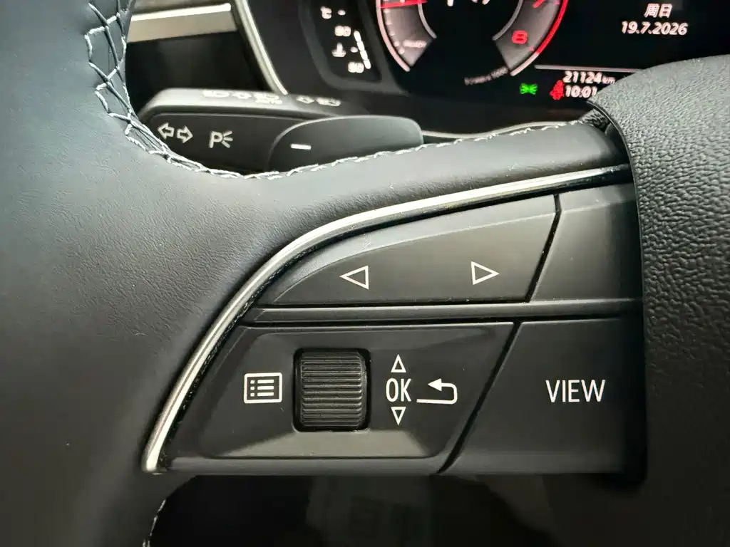 Audi Q3 Sportback 2023 — фото 13