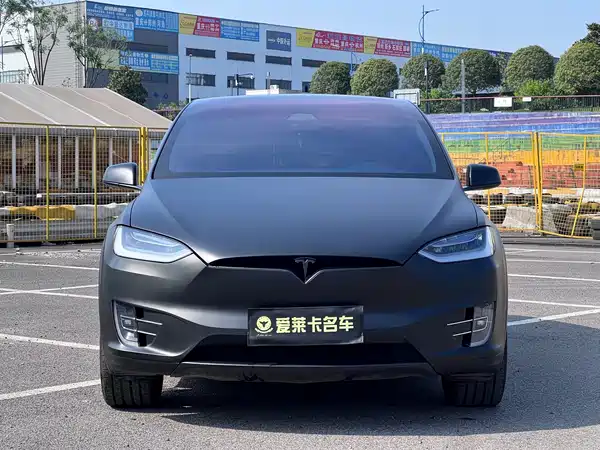 Tesla Model X 2020