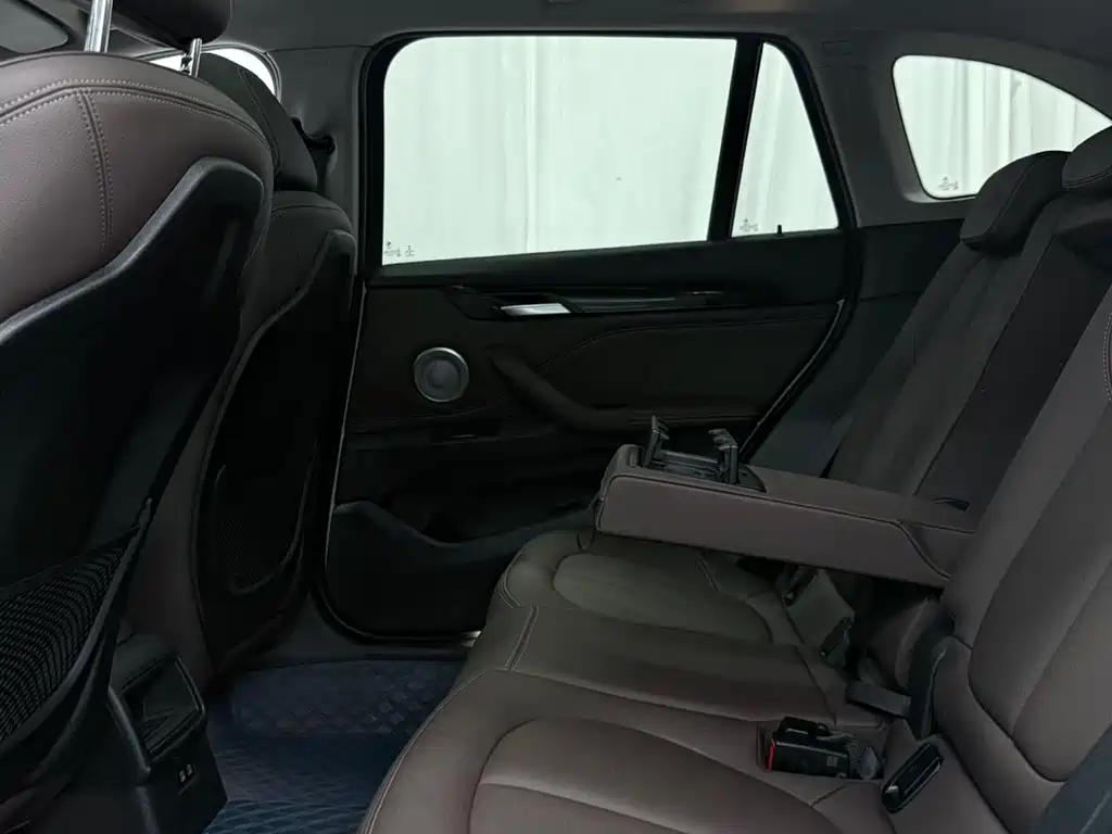 BMW X1 2022 — фото 12