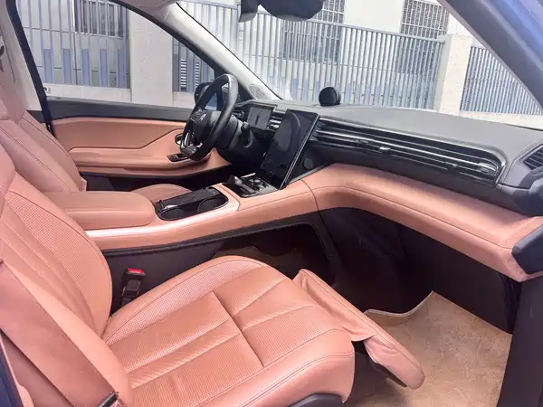 NIO ES8 2018