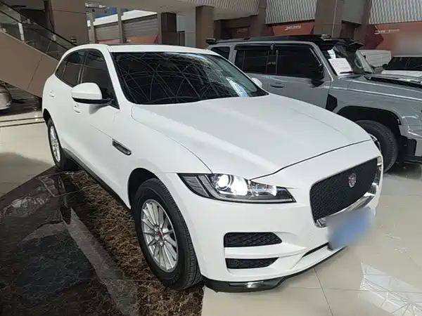 Jaguar F-PACE 2018