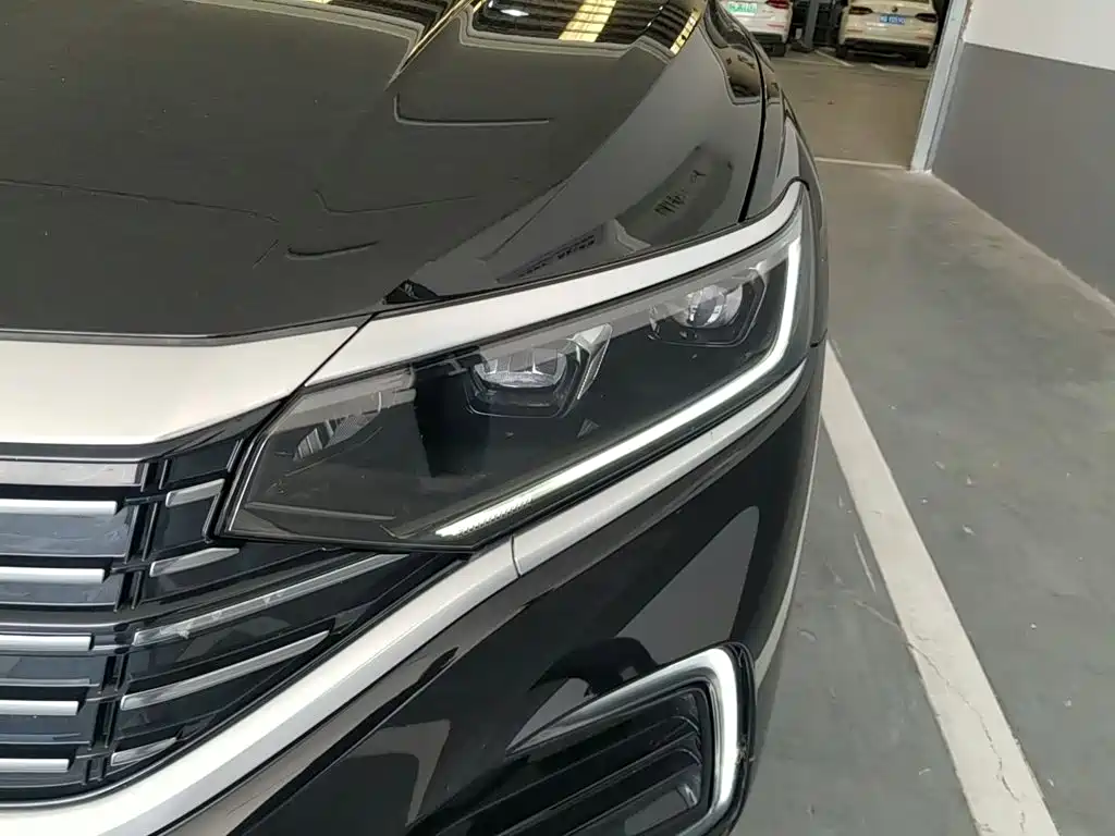 Volkswagen Passat Plug-In Hybrid 2025 — фото 24