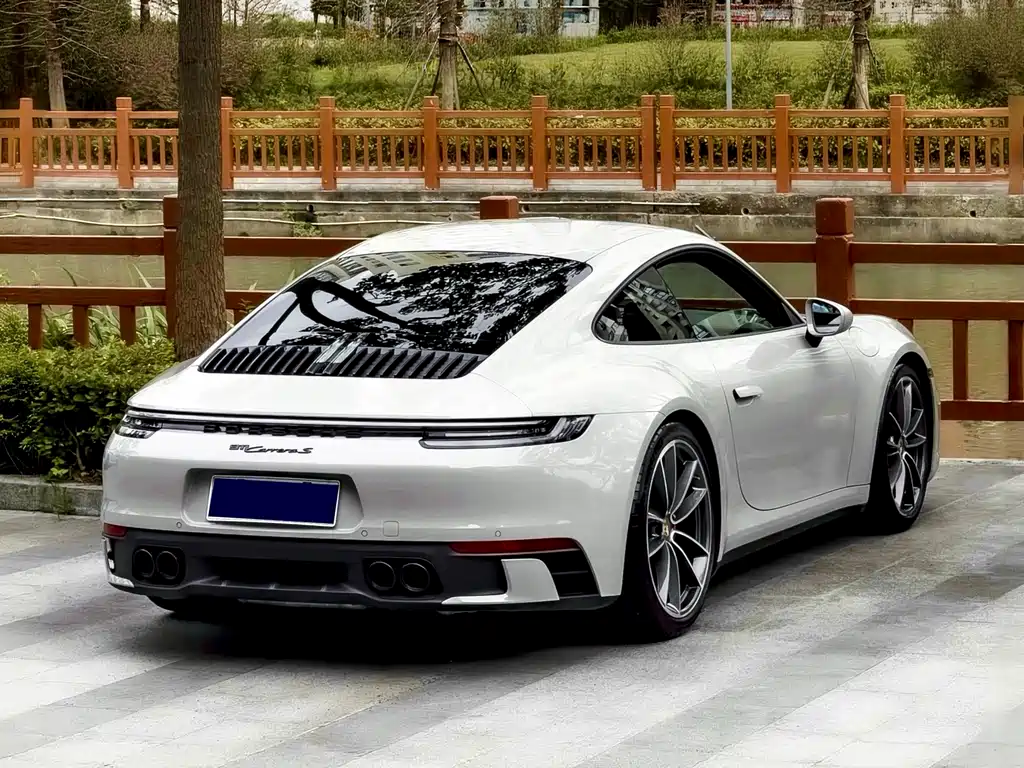 Porsche 911 2022 — фото 4