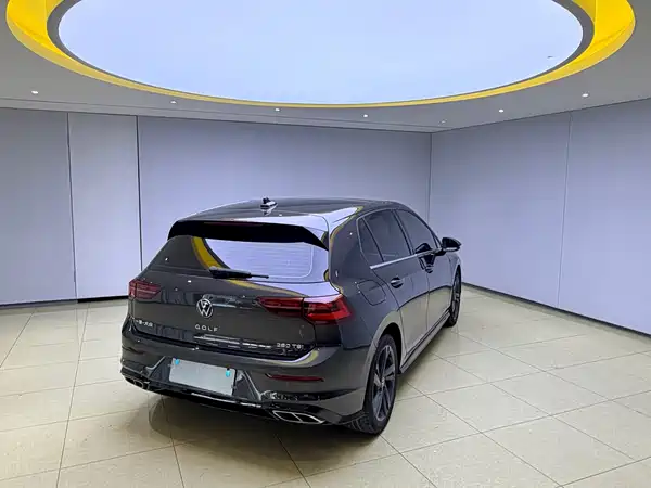 Volkswagen Golf 2022