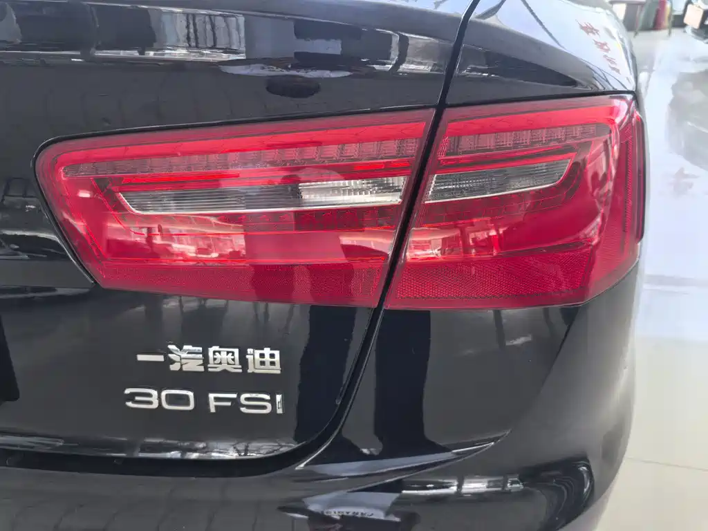 Audi A6L 2015 — фото 14