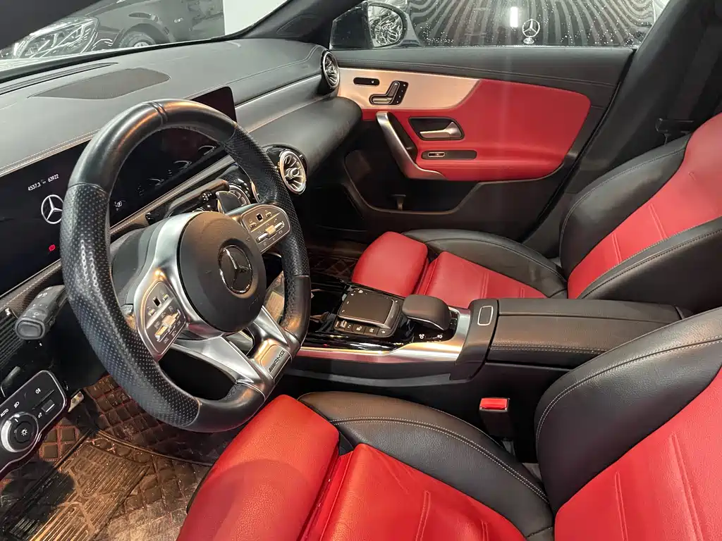 Mercedes-Benz CLA AMG 2020 — фото 13