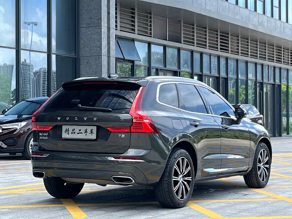 Volvo XC60 2021