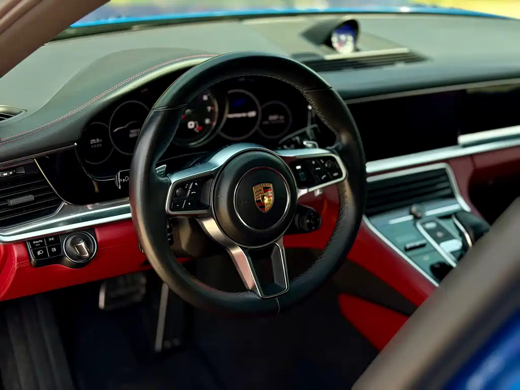Porsche Panamera 2019 — фото 14
