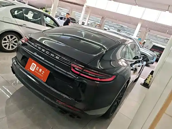 Porsche Panamera 2020