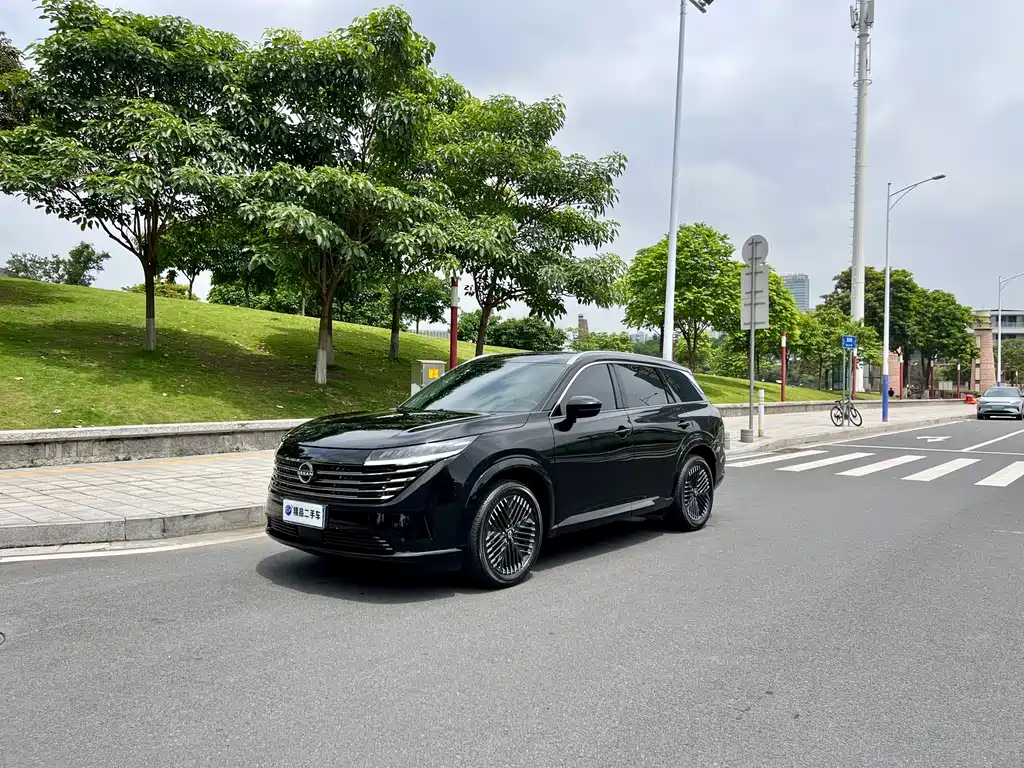 Nissan Teramont 2024