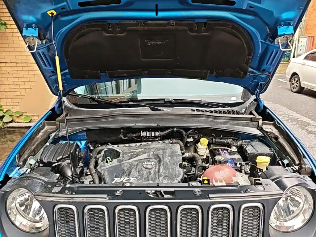 Jeep Renegade 2018 — фото 20