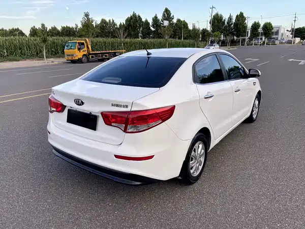 Kia K2 2015
