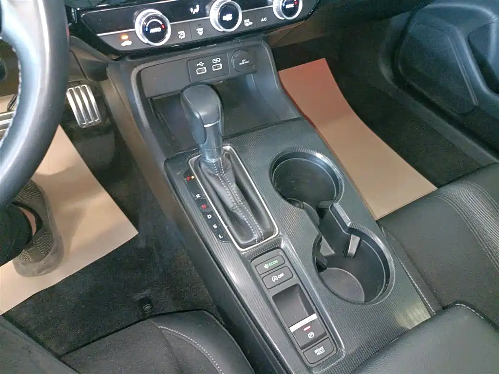Honda Civic 2022 — фото 14