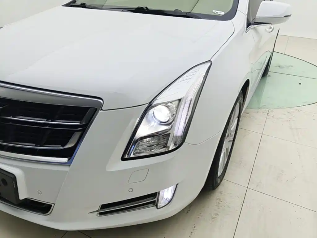 Cadillac XTS 2016 — фото 24