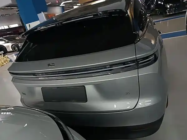 Li Auto i6 2025
