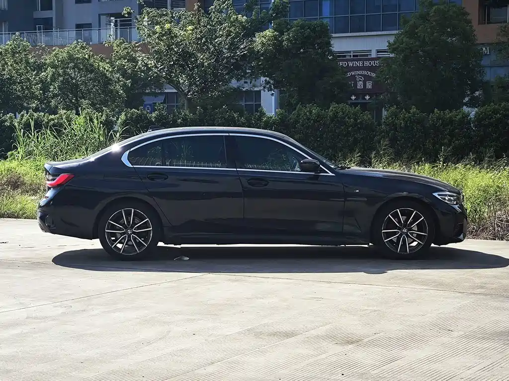 BMW 3 Series 2021