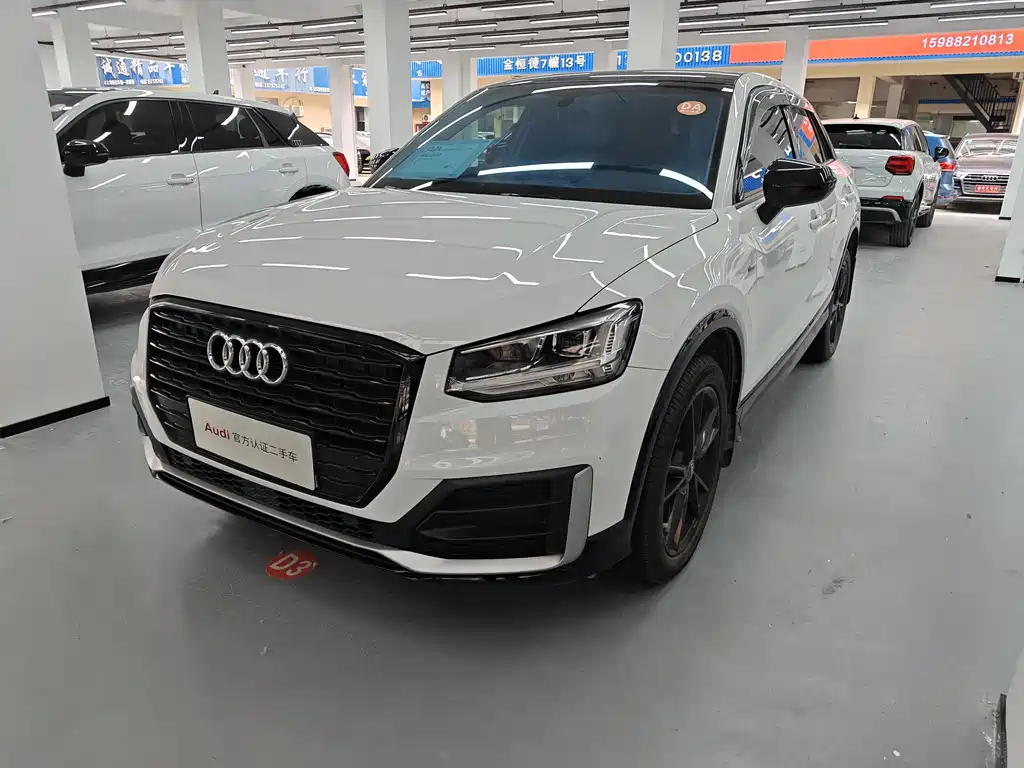 Audi Q2L 2021 — фото 1