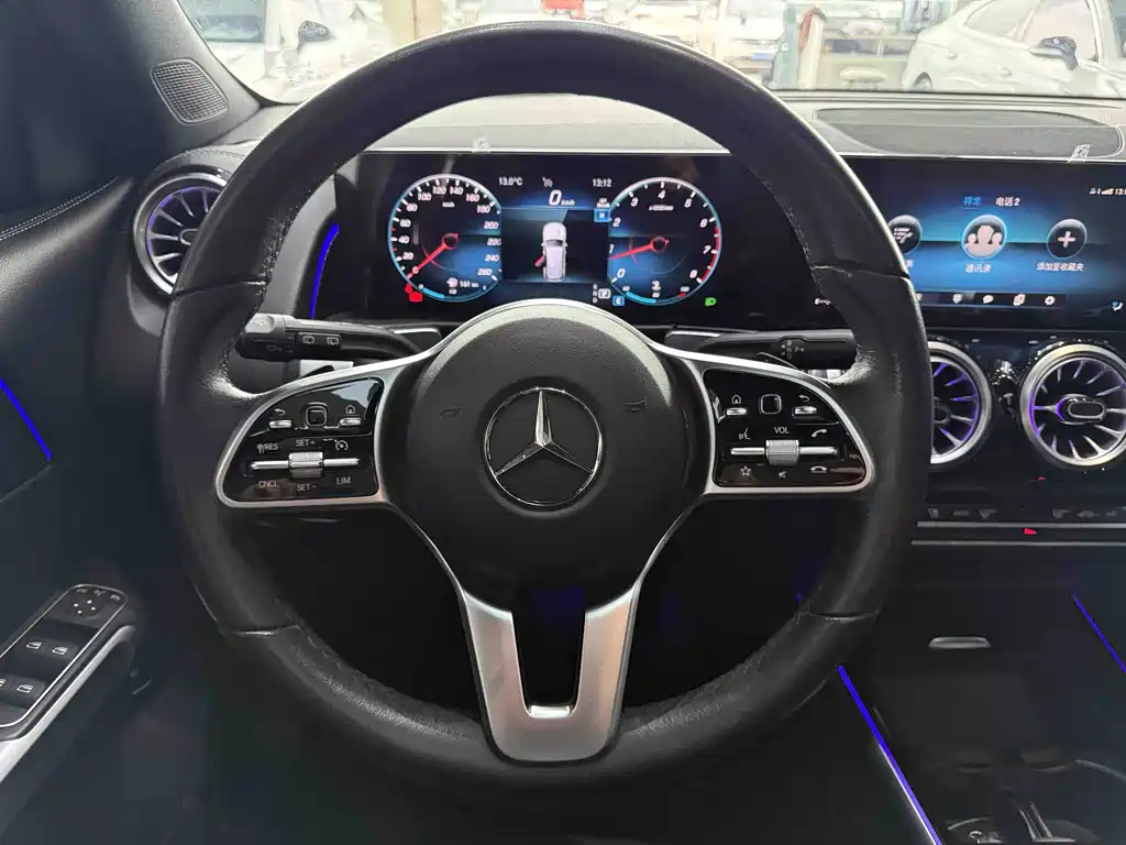 Mercedes-Benz GLB 2023 — фото 22