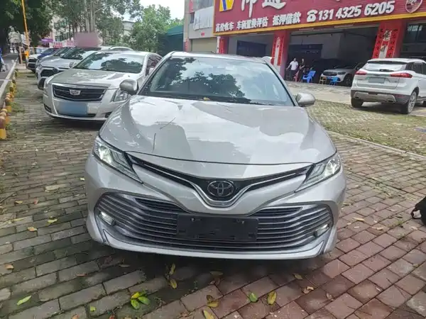 Toyota Camry 2019