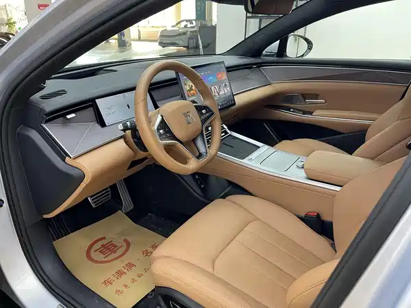 BYD Han L 2025