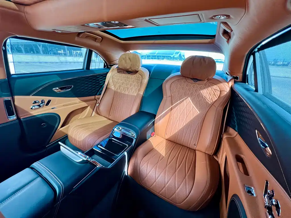 Bentley Flying Spur 2022 — фото 12