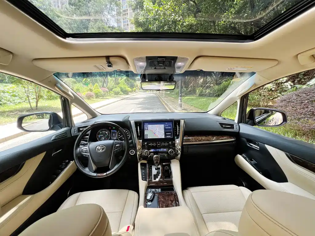 Toyota Alphard 2021 — фото 4