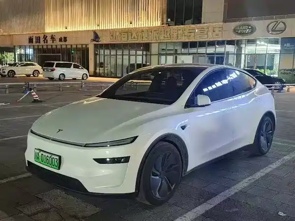 Tesla Model Y 2026