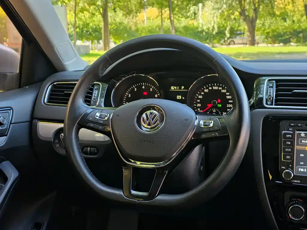 Volkswagen Sagitar 2017 — фото 13