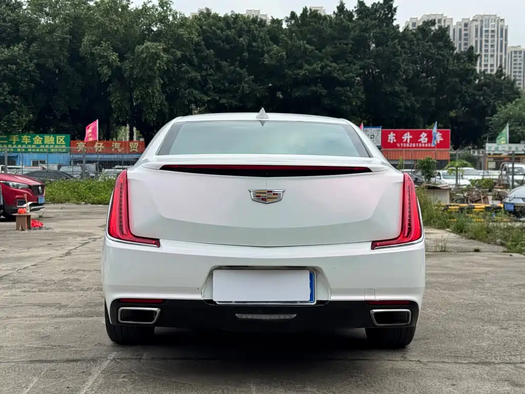 Cadillac XTS 2018 — фото 14
