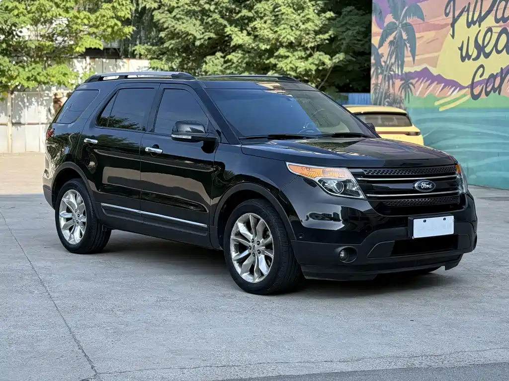 Ford Explorer 2013 — фото 3