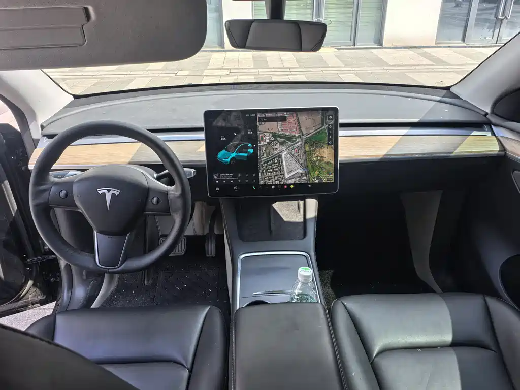 Tesla Model Y 2021 — фото 10