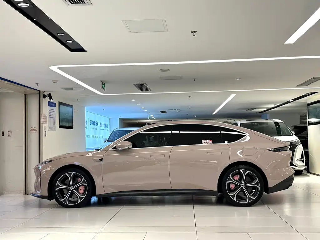 NIO ET5 2024