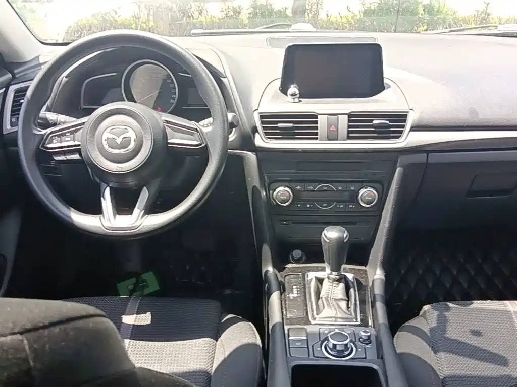 Mazda 3 Angkesela 2017 — фото 10