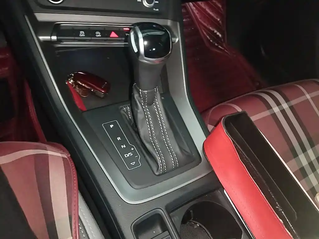 Audi Q3 2021 — фото 14