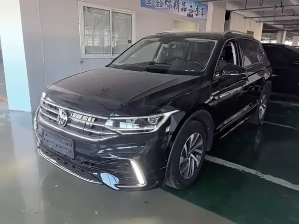 Volkswagen Tiguan L Plug-In Hybrid 2023