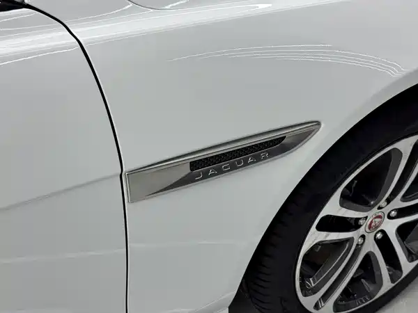 Jaguar XEL 2021