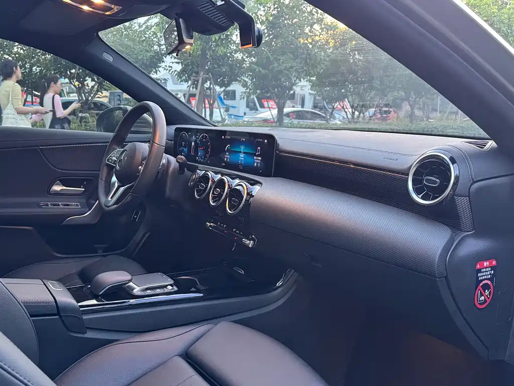 Mercedes-Benz A-Class 2020 — фото 16