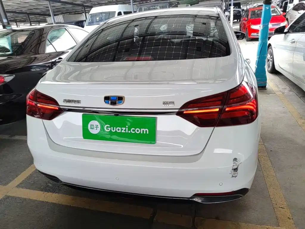 Geely Emgrand 2018