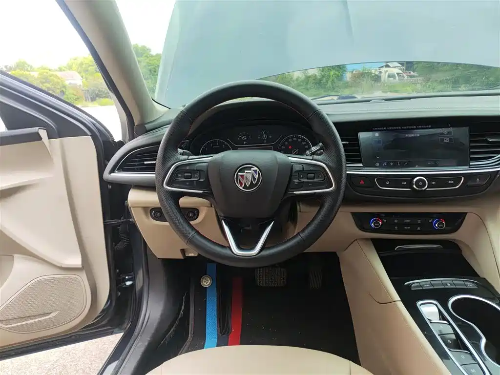 Buick Regal 2020 — фото 11
