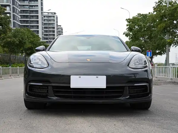 Porsche Panamera 2019