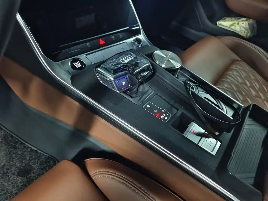 Audi A6L 2025