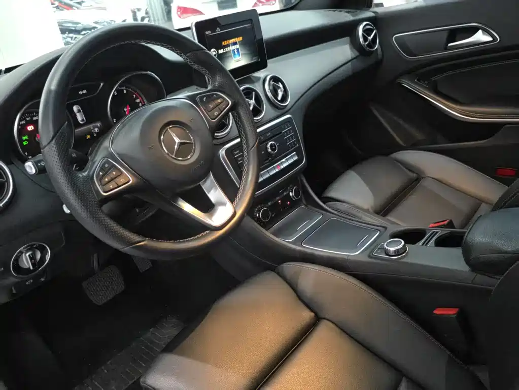 Mercedes-Benz CLA 2017