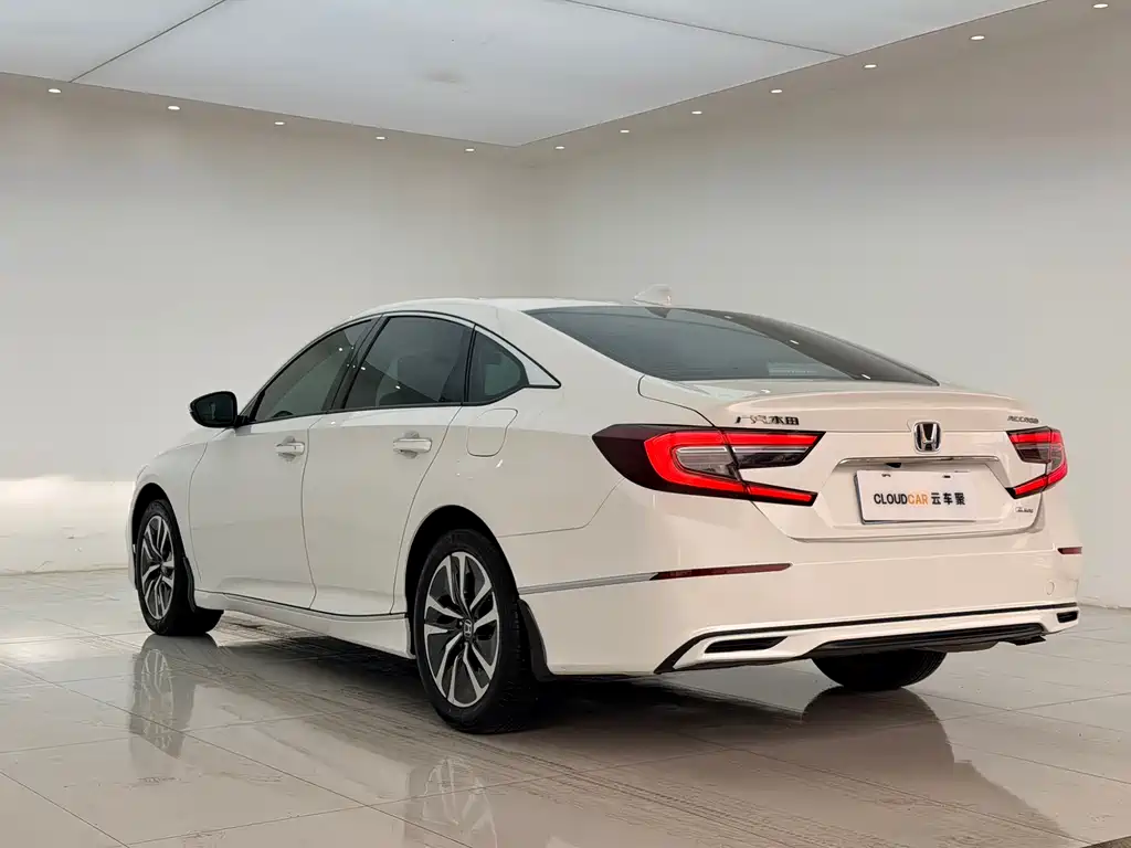 Honda Accord 2023 — фото 19