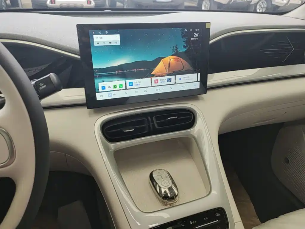 Geely Galaxy Starwish 2026 — фото 13