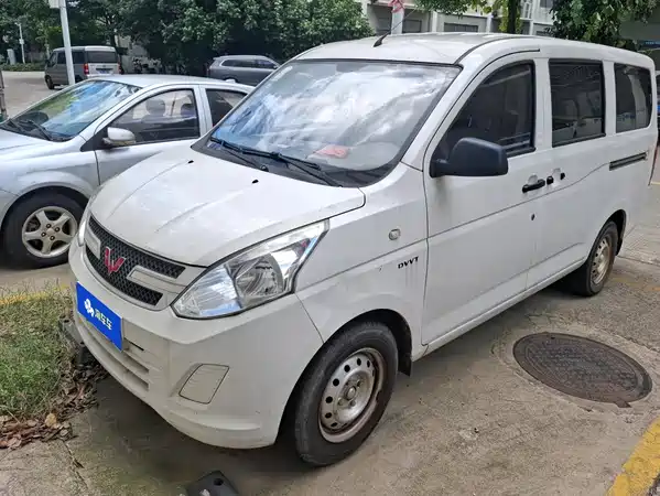 Wuling Rongguang V 2018