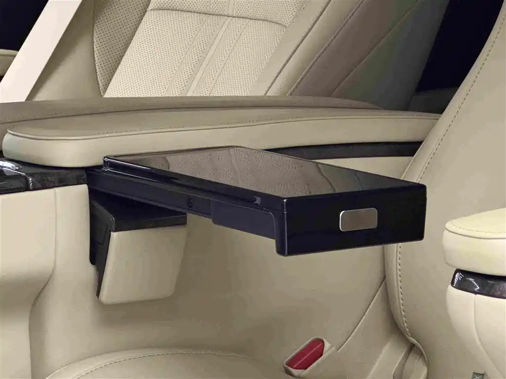 Toyota Vellfire 2022 — фото 15